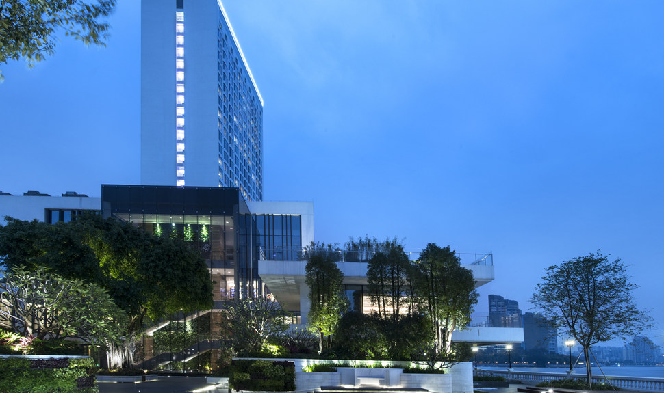 广州白天鹅宾馆就像‘引水桥’，改革开放招商引资的象征