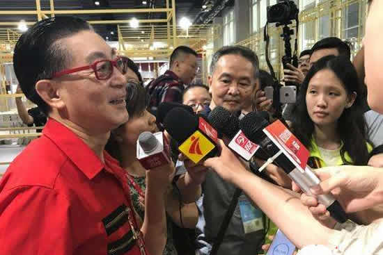 六小龄童现身2018年南国书香节东莞分会场，后半生要致力于传播猴文化！