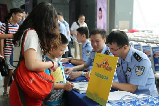 广州白云机场今年出入境已破1000万人次，每天1.5万人次旅客“秒刷国门”！