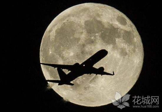 2018年赏月航班预订大增，最低百元就可以空中赏月了！